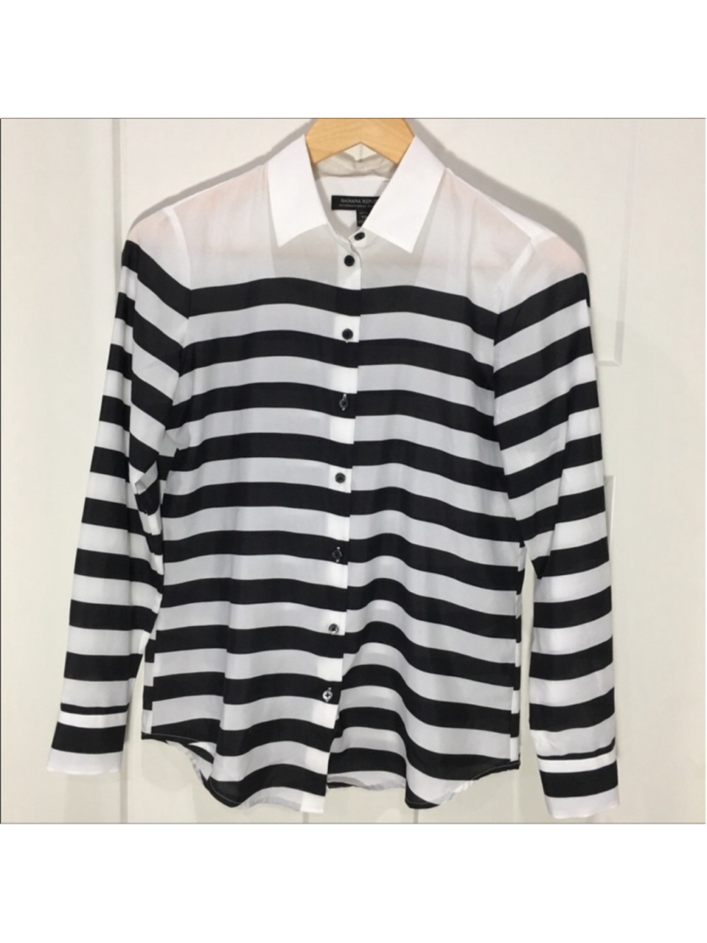 Banana Republic Black white stripe petite blouse size xs petite